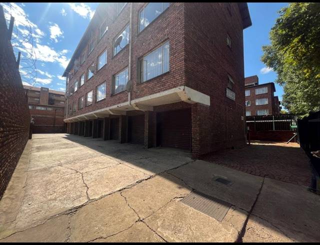 1 BEDROOM APARTMENT FOR SALE IN PRETORIA WEST